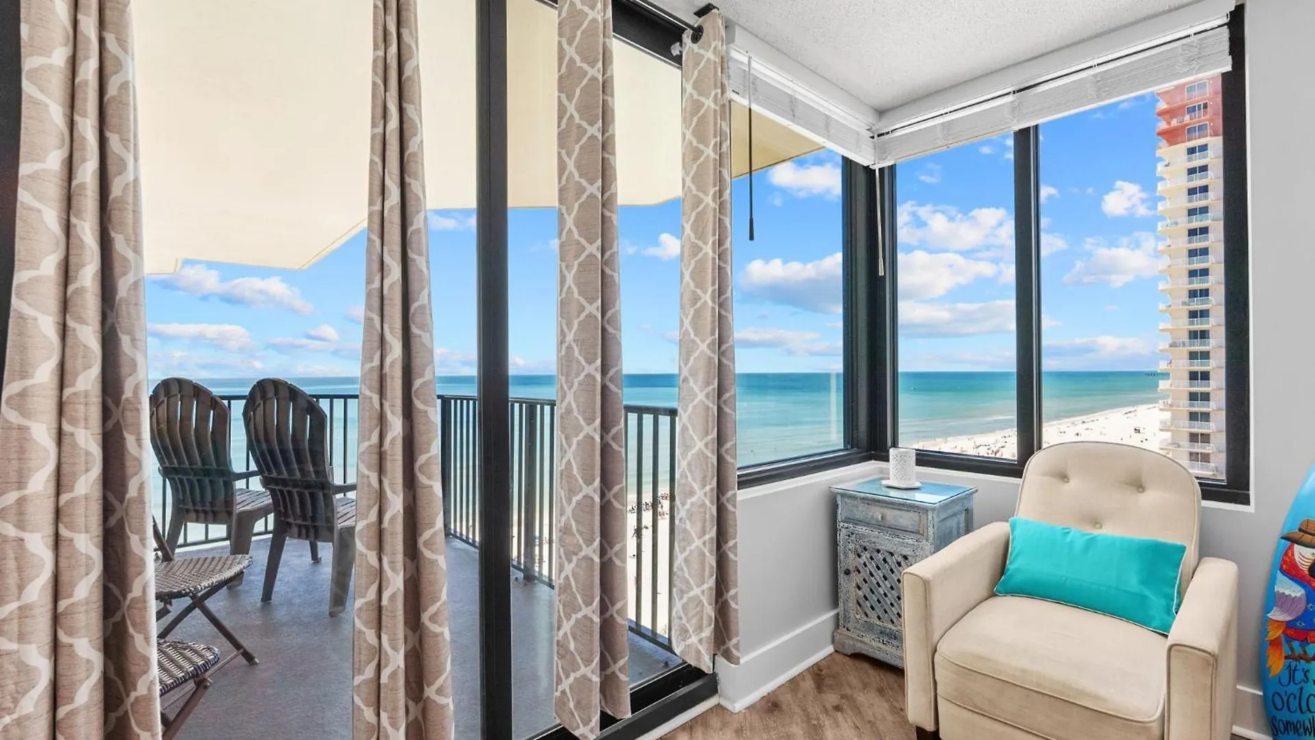 Sunbird Beachfront Resort Condo! Free Beach Chairs! By Dolce Vita Getaways Pcb Panama Stadt 0*,